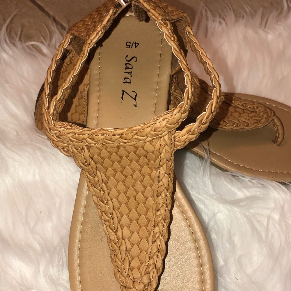Girls sandals